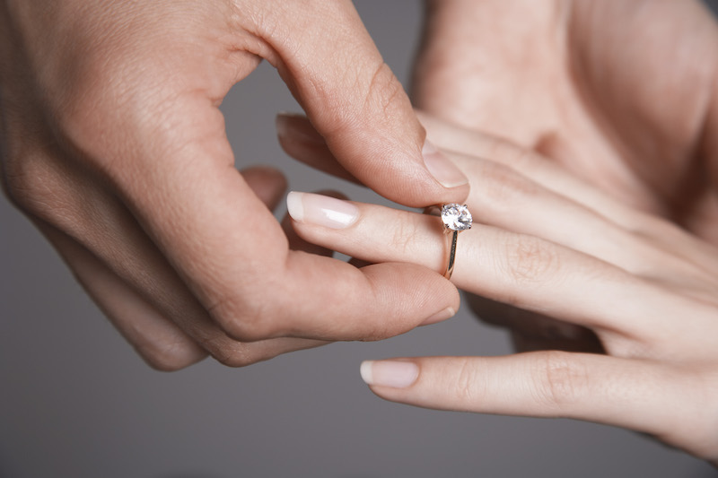 romantic gifts for her ideas